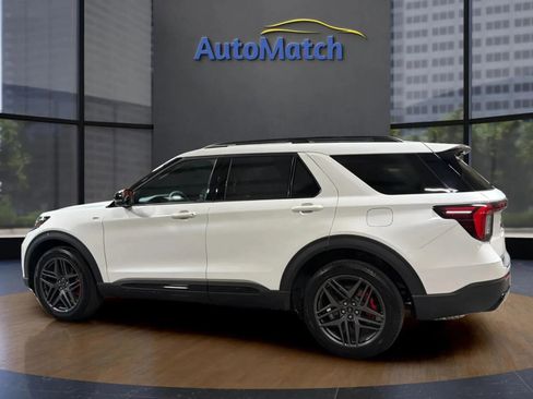 Used 2025 Ford Explorer ST-Line w/ Premium Package AWD/4WD image 8