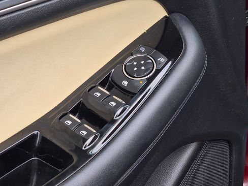 Used 2019 Ford Edge SEL w/ Equipment Group 201A image 19