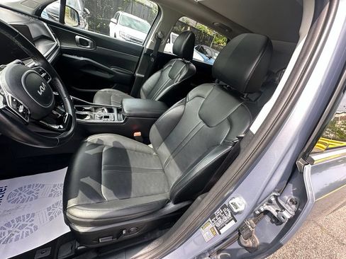 Used 2024 Kia Sorento S w/ Panoramic Sunroof Package AWD/4WD image 8