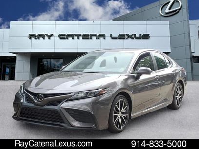 Used 2022 Toyota Camry SE w/ Carpet Mat Package (TMS)