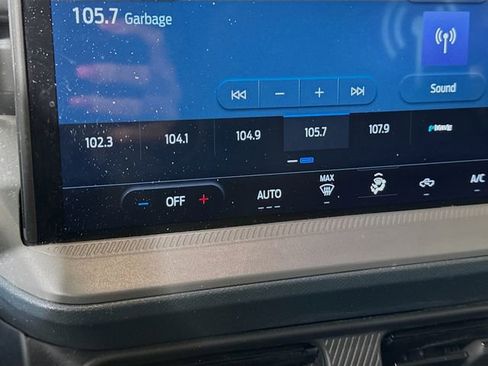 Used 2025 Ford Maverick XLT w/ Black Appearance Package image 15