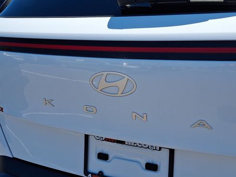 Used 2025 Hyundai Kona SEL FWD image 30