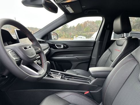 New 2026 Jeep Compass Trailhawk image 11