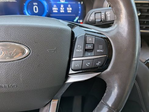 Used 2023 Ford Explorer Platinum w/ Technology Package AWD/4WD image 21