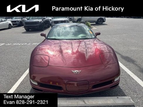 Used 2003 Chevrolet Corvette Coupe w/ Preferred Equipment Group RWD image 2