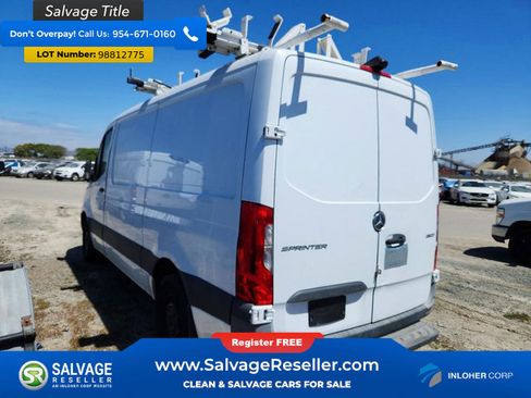Used 2021 Mercedes-Benz Sprinter 2500 image 3