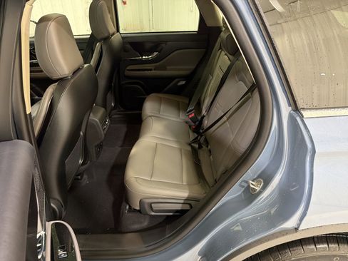 New 2026 Lincoln Corsair Premiere image 25