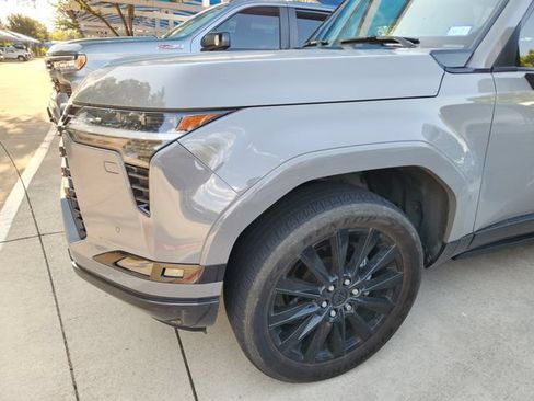 Used 2024 Lexus GX 550 w/ Accessory Package (Z1) AWD/4WD image 6