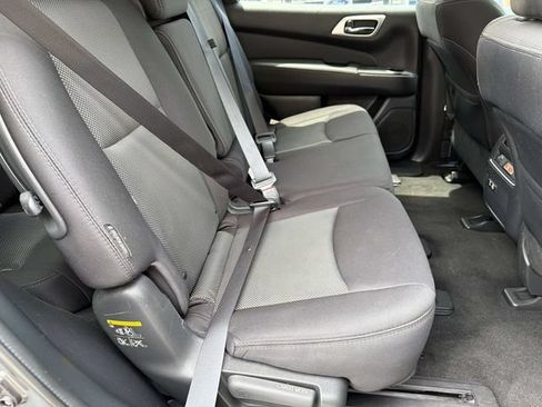 Used 2020 Nissan Pathfinder S AWD/4WD image 27