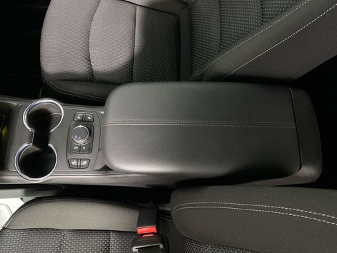 Certified 2023 GMC Terrain SLE w/ Driver Convenience Package FWD image 20