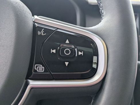 Used 2025 Volvo V90 B6 Cross Country Ultra w/ Protection Package Premier image 19