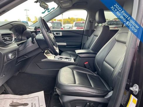 Used 2022 Ford Explorer XLT w/ Equipment Group 202A image 10
