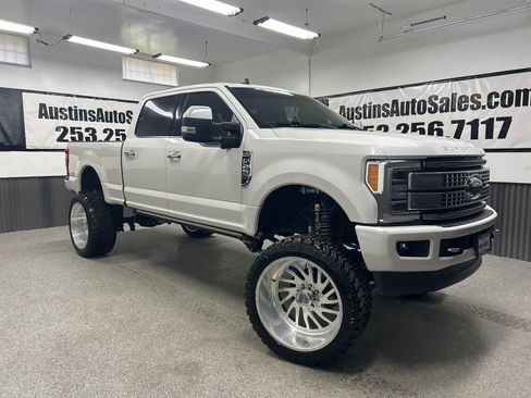 Used 2019 Ford F250 Platinum w/ Platinum Ultimate Package AWD/4WD image 1