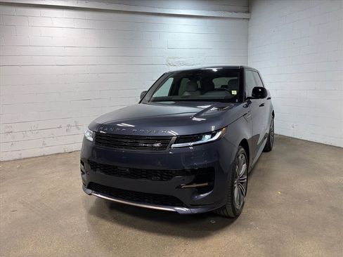 New 2026 Land Rover Range Rover Sport Dynamic SE AWD/4WD image 2