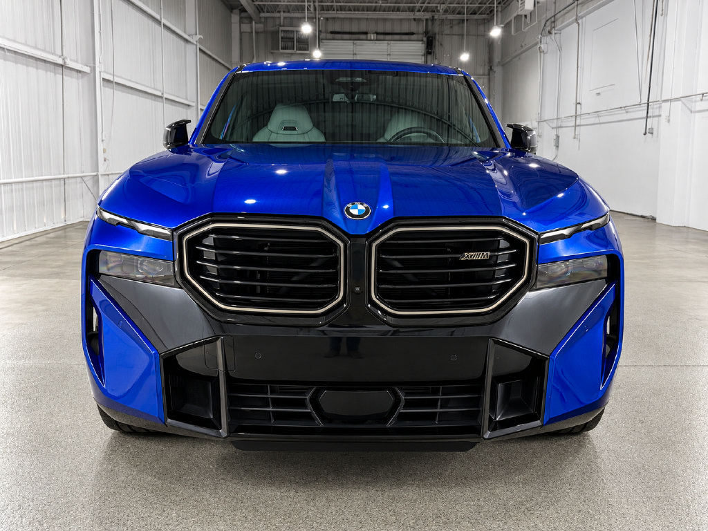 Used 2025 BMW XM AWD/4WD image 3