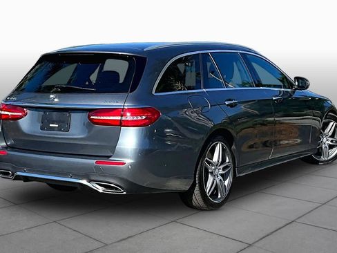 Used 2017 Mercedes-Benz E 400 4MATIC Wagon image 13