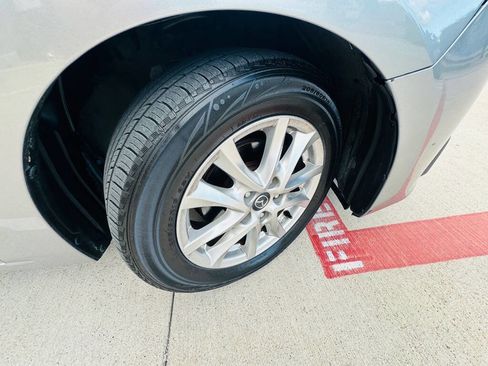 Used 2015 MAZDA MAZDA3 i Touring w/ Technology Package FWD image 28