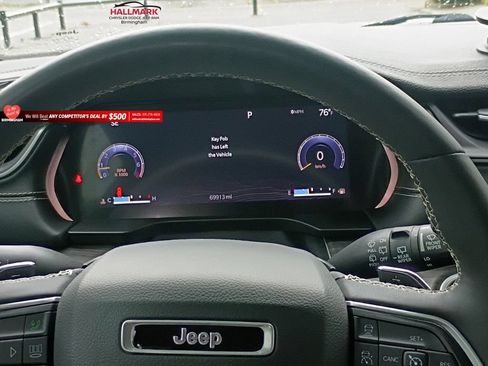 Used 2023 Jeep Grand Cherokee Limited w/ Luxury Tech Group II AWD/4WD image 14