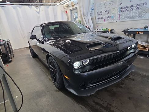 Used 2023 Dodge Challenger SRT Hellcat w/ Driver Convenience Group RWD image 1