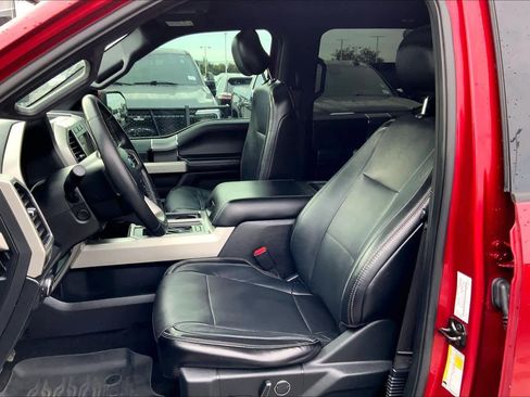 Used 2017 Ford F150 Lariat w/ Equipment Group 502A Luxury AWD/4WD image 8