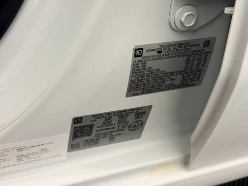 Used 2025 GMC Sierra 3500 SLT w/ X31 Off-Road Package image 36