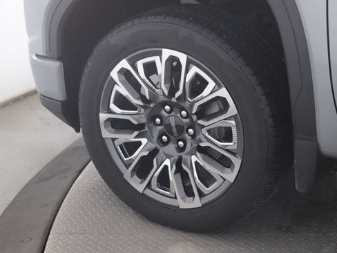 Used 2026 GMC Sierra 1500 Denali Ultimate AWD/4WD image 13