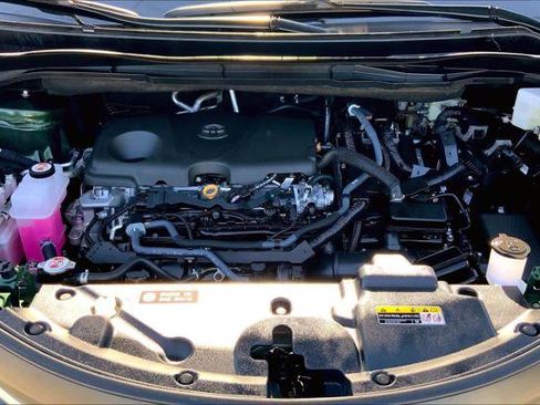 Certified 2025 Toyota Sienna LE w/ LE Plus Package image 31