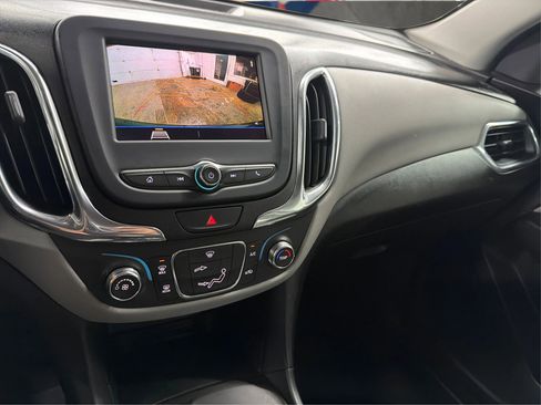 Used 2020 Chevrolet Equinox LS image 19