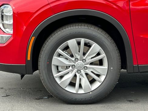 New 2025 Mitsubishi Outlander ES image 25