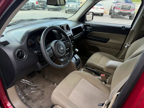 Used 2017 Jeep Patriot Sport w/ Power Value Group FWD image 8