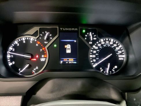 Used 2025 Toyota Tundra SR5 w/ SR5 Premium Package AWD/4WD image 27