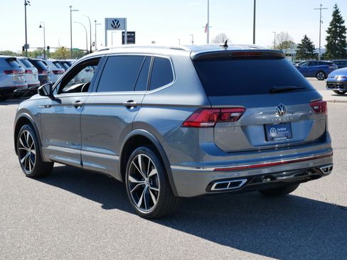 Used 2024 Volkswagen Tiguan SEL R-Line w/ MDO Package, Two-Row AWD/4WD image 5
