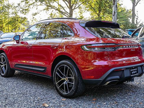 Used 2022 Porsche Macan image 4