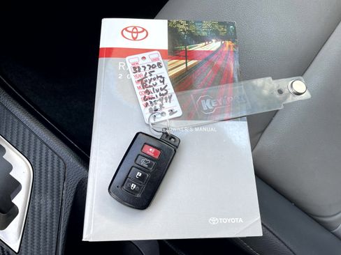 Used 2015 Toyota RAV4 Limited AWD/4WD image 20
