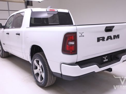 New 2026 RAM 1500 Express image 3