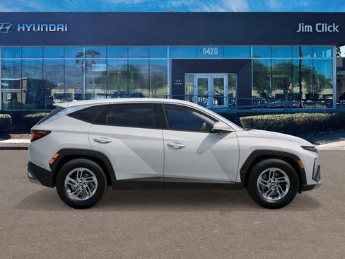 New 2026 Hyundai Tucson SE image 7