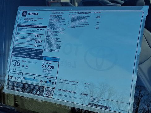 New 2026 Toyota Sienna Platinum image 3