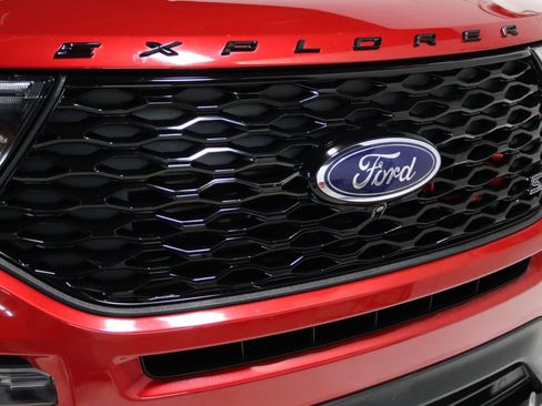 Used 2022 Ford Explorer ST w/ Equipment Group 401A AWD/4WD image 31