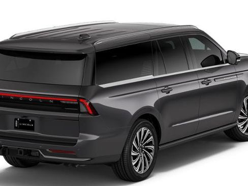 New 2026 Lincoln Navigator L Black Label AWD/4WD image 3
