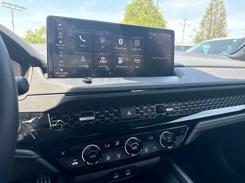Used 2025 Honda Accord Sport image 11