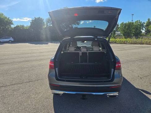 Used 2018 Mercedes-Benz GLC 300 4MATIC image 13