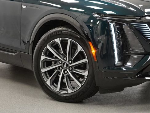 Used 2024 Cadillac Lyriq Sport w/ LPO, Floor Liner Package AWD/4WD image 10