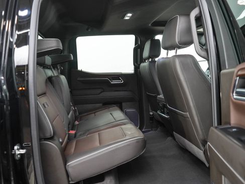 Used 2023 GMC Sierra 1500 Denali w/ Technology Package AWD/4WD image 12