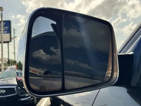 Used 2016 RAM 2500 Laramie w/ Convenience Group AWD/4WD image 12
