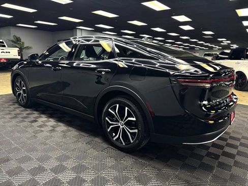 Used 2024 Toyota Crown XLE image 9