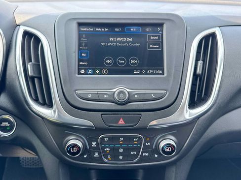 Used 2019 Chevrolet Equinox LT w/ Driver Convenience Package AWD/4WD image 26