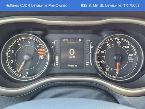 Certified 2017 Jeep Cherokee Latitude w/ Safety/Convenience Group image 17