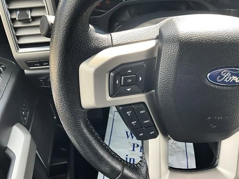 Used 2015 Ford F150 Lariat image 33