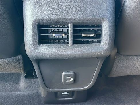 Used 2021 Chevrolet Equinox Premier w/ LPO, Hit The Road Package image 16