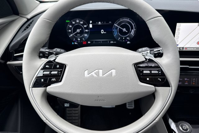 New 2026 Kia Niro Wave w/ Wave Preserve Package FWD image 29